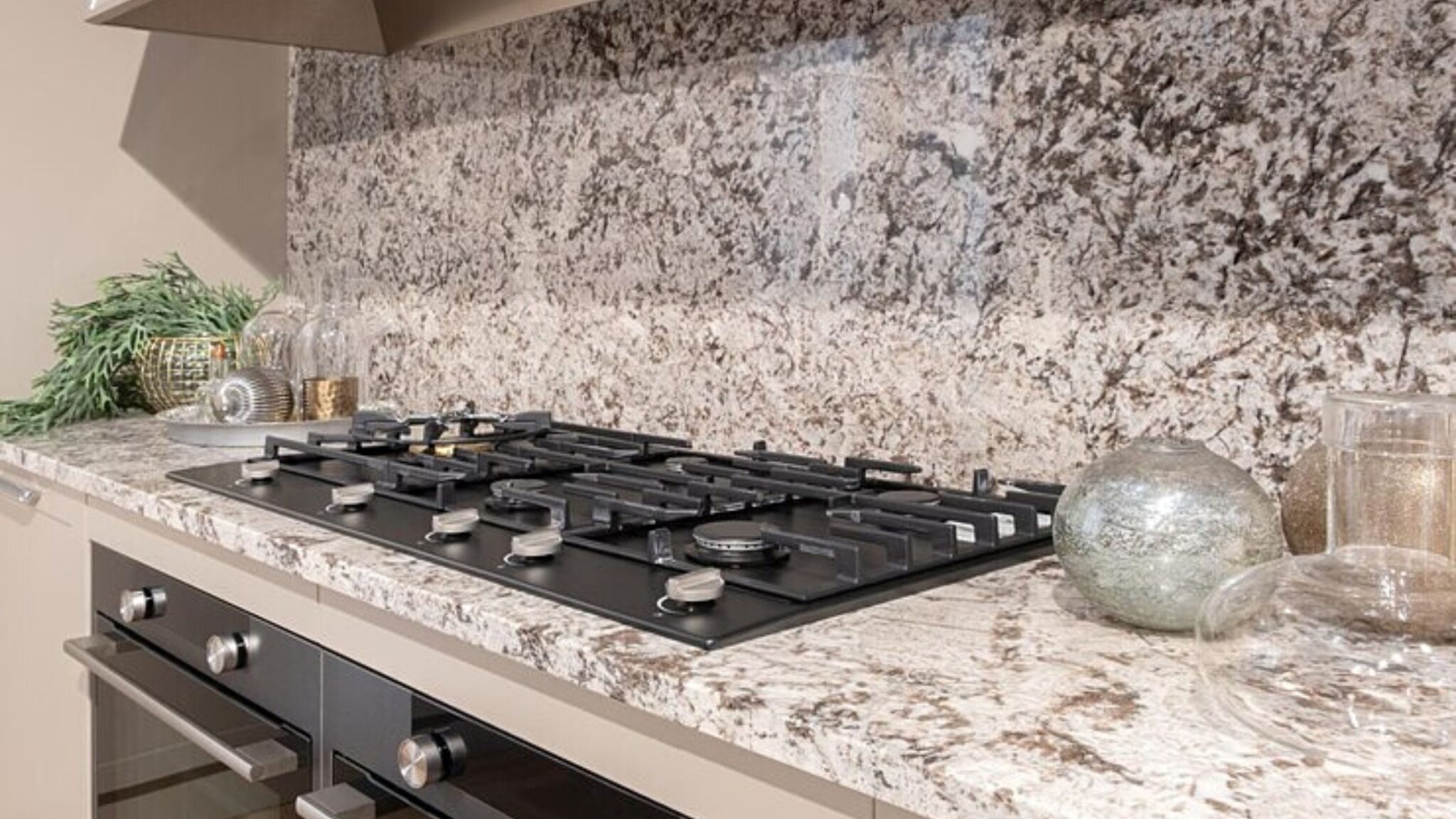 Comparing the Durability of Quartz vs Granite in NY